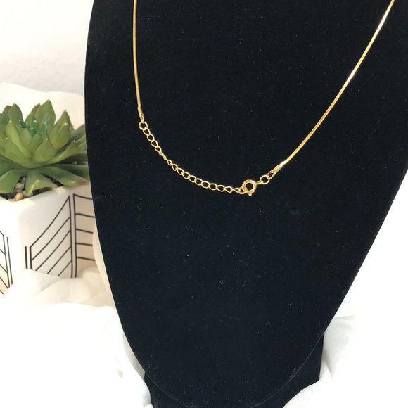 Necklace | Gold Tone & Crystal Pendant - Picture 10 of 11